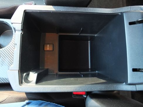 Used 2022 Toyota 4Runner TRD Off-Road image 23