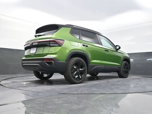 New 2026 Volkswagen Taos SE AWD/4WD image 26