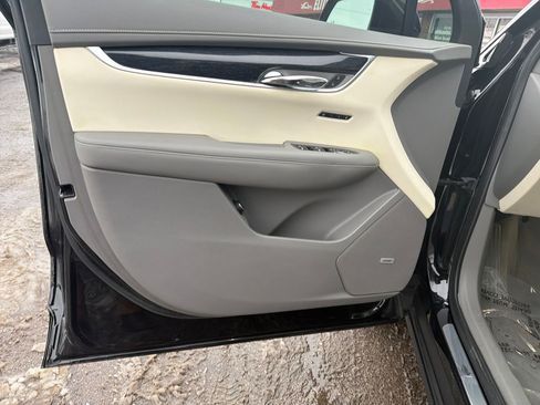 Used 2021 Cadillac XT6 Premium Luxury FWD image 11