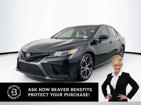 Used 2018 Toyota Camry SE w/ Convenience Package FWD image 1