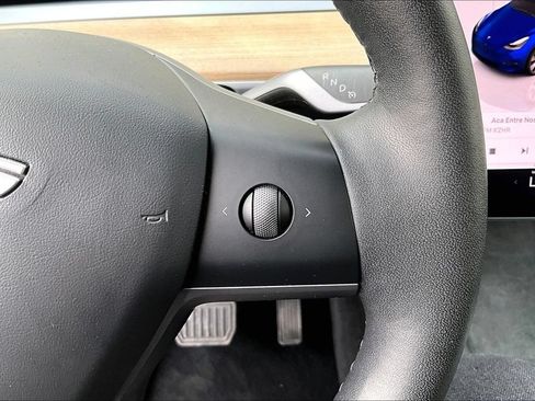 Used 2023 Tesla Model Y Long Range AWD/4WD image 19
