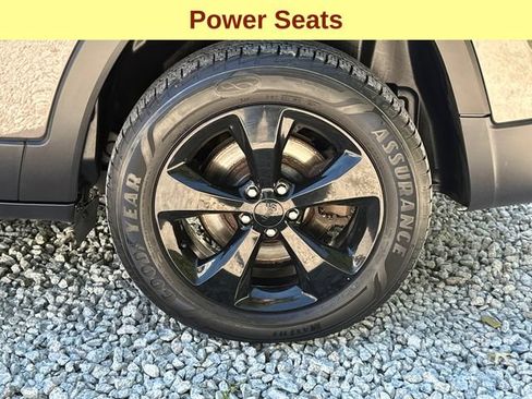 Used 2018 Jeep Cherokee Limited w/ High Altitude Package AWD/4WD image 9