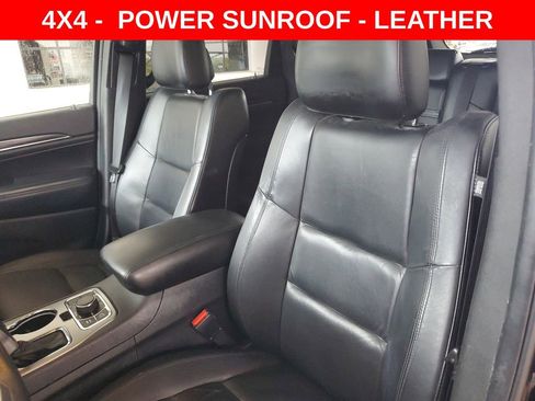 Used 2018 Jeep Grand Cherokee Limited image 23
