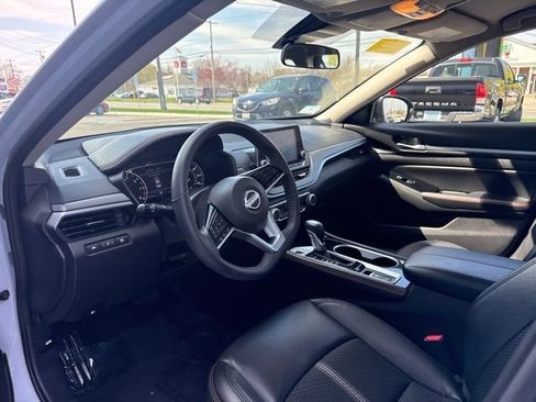 Used 2024 Nissan Altima 2.5 SR AWD/4WD image 10