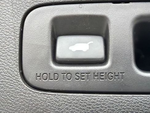 Used 2018 Honda CR-V Touring image 19