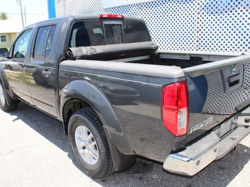Used 2015 Nissan Frontier SV w/ SV Value Truck Package RWD image 29