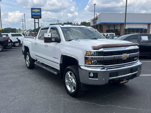 Used 2016 Chevrolet Silverado 2500 LTZ w/ Duramax Plus Package AWD/4WD image 4