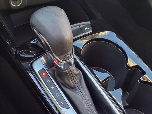 Used 2025 Chevrolet Trax LT w/ LT Convenience Package image 21