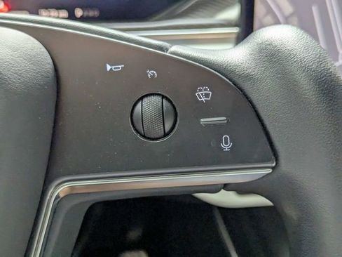 Used 2022 Tesla Model X Plaid image 19