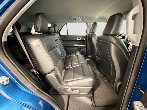 Used 2020 Ford Explorer XLT w/ Equipment Group 202A image 24