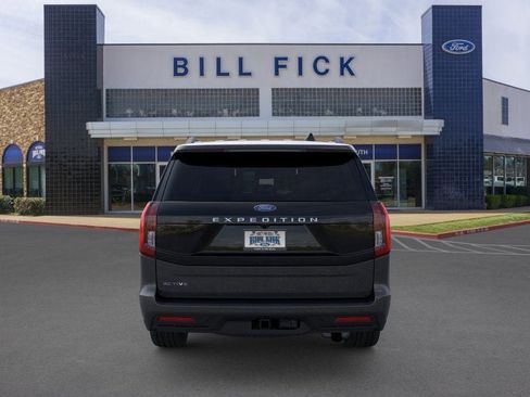 New 2025 Ford Expedition Active image 5