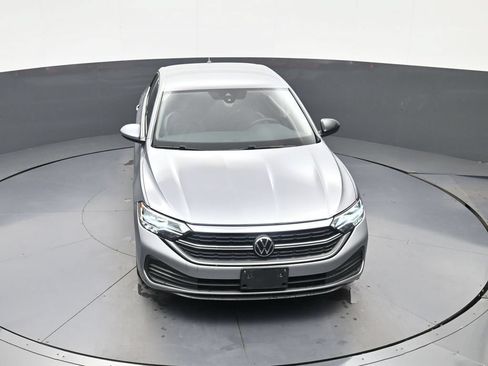 Used 2024 Volkswagen Jetta SE FWD image 29