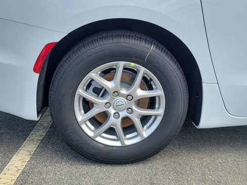 New 2026 Chrysler Voyager LX image 5