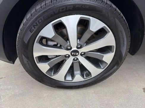 Used 2020 Kia Telluride S image 9