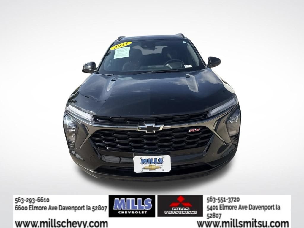 Used 2025 Chevrolet Trax RS w/ Driver Confidence Package FWD image 8