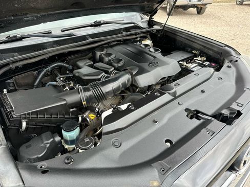 Used 2016 Toyota 4Runner Limited AWD/4WD image 46