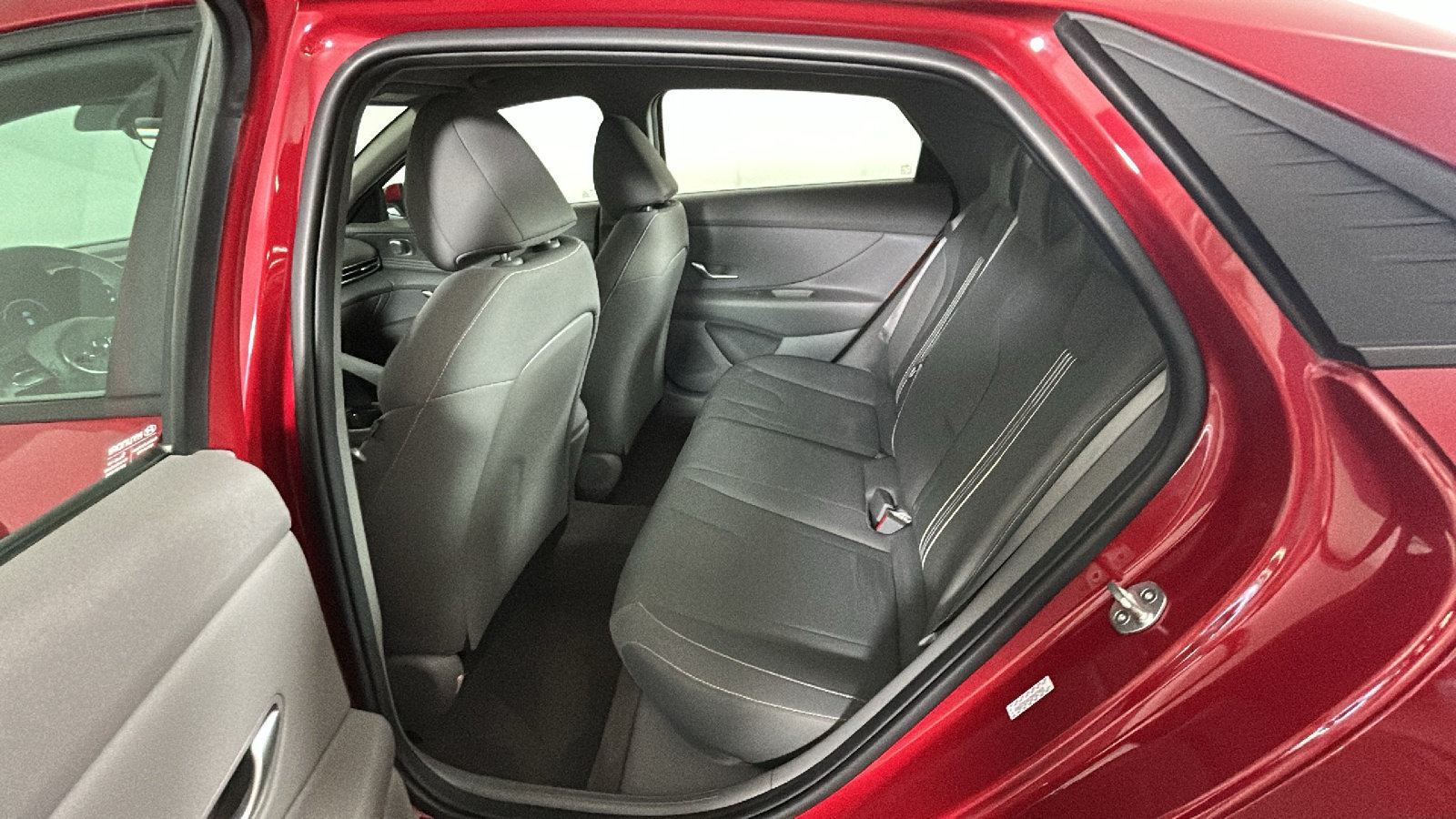 Used 2023 Hyundai Elantra SEL w/ Convenience Package FWD image 31