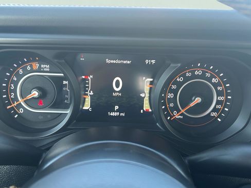 Used 2024 Jeep Gladiator Sport AWD/4WD image 11