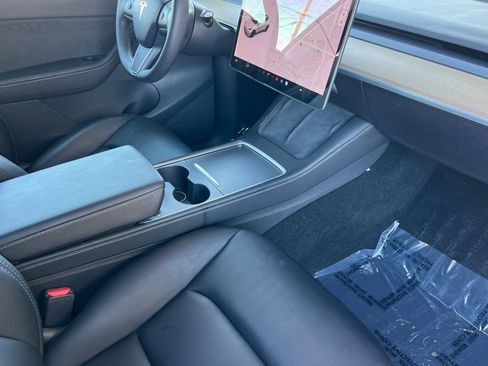 Used 2021 Tesla Model Y 2WD image 15