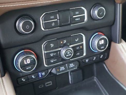 Used 2023 Chevrolet Tahoe High Country AWD/4WD image 29