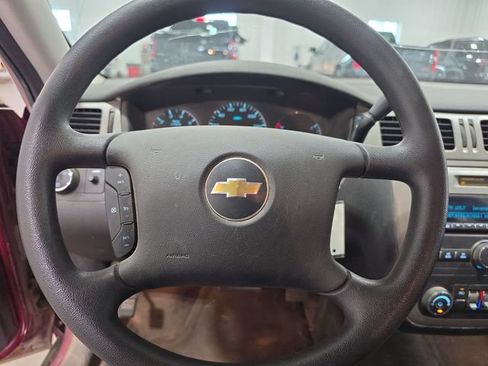Used 2008 Chevrolet Impala LT FWD image 10
