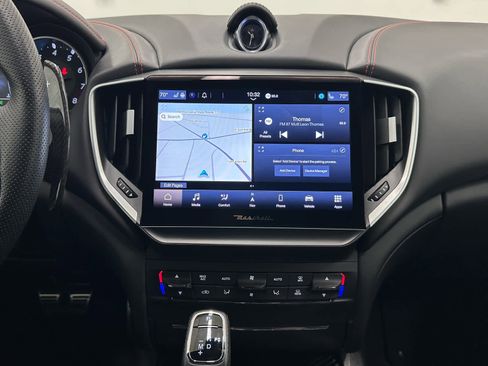 Used 2022 Maserati Ghibli Trofeo image 30