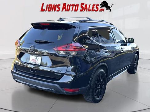 Used 2018 Nissan Rogue SV FWD image 5