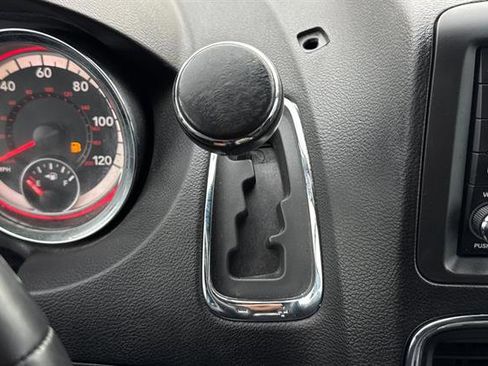 Used 2019 Dodge Grand Caravan SXT image 20