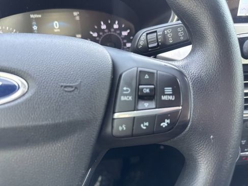 Used 2020 Ford Escape SE image 18