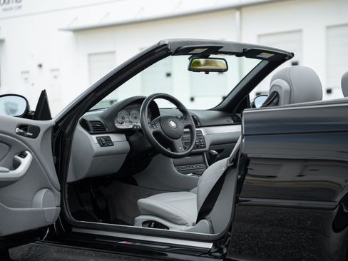 Used 2005 BMW M3 Convertible RWD image 13