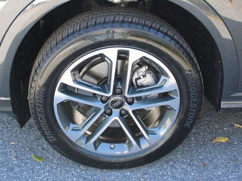 Used 2025 Audi Q5 Premium Plus w/ Premium Plus AWD/4WD image 34