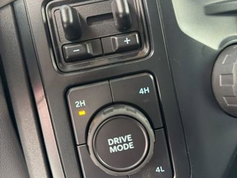 Used 2023 Ford F250 XLT image 16