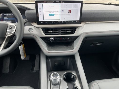 New 2026 Ford Explorer Active w/ Active Comfort Package RWD image 19