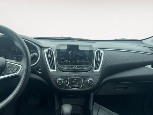 Used 2022 Chevrolet Malibu LS image 11