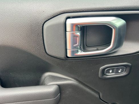 New 2026 Jeep Wrangler Sport AWD/4WD image 10