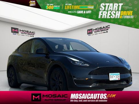 Used 2025 Tesla Model Y Long Range AWD/4WD image 1