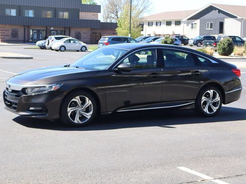 Used 2018 Honda Accord EX-L image 10