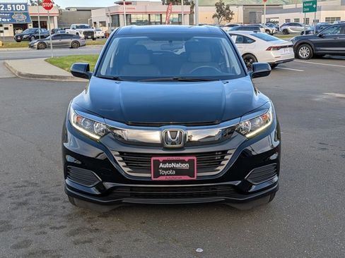 Used 2022 Honda HR-V LX image 2