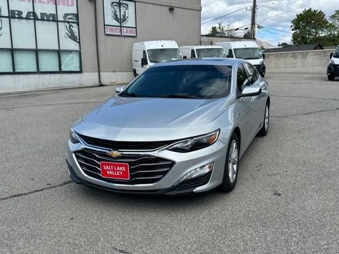 Used 2020 Chevrolet Malibu LT FWD image 4