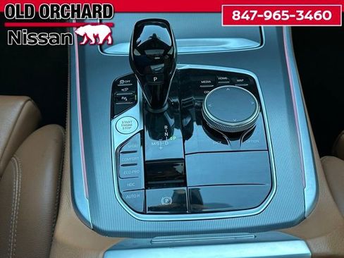 Used 2022 BMW X5 xDrive40i AWD/4WD image 16