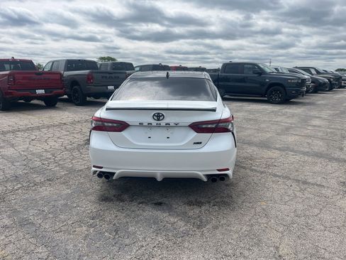 Used 2021 Toyota Camry XSE FWD image 7