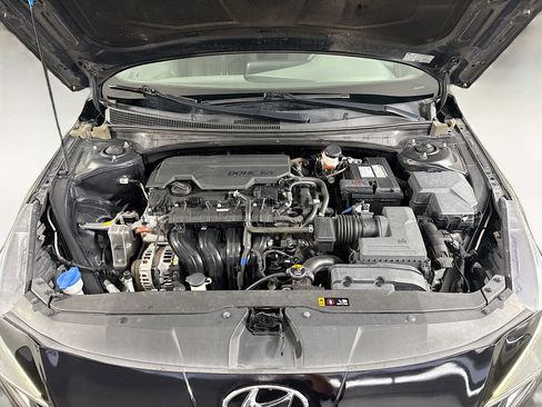 Used 2022 Hyundai Elantra SEL w/ Convenience + Premium Package image 38