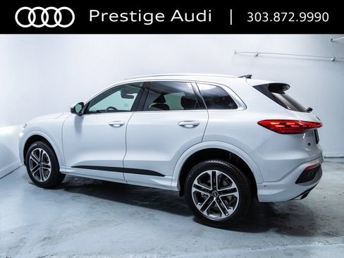 Used 2025 Audi Q5 Premium w/ Convenience Package AWD/4WD image 2