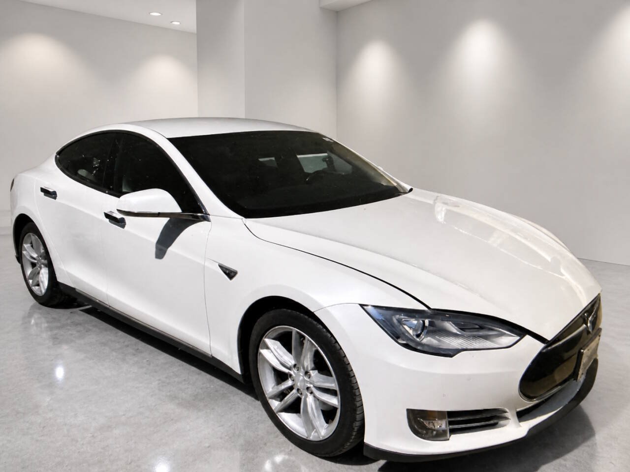 Used 2015 Tesla Model S 85D AWD/4WD image 1