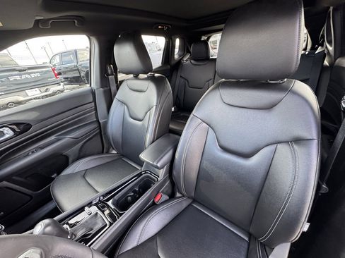 Used 2024 Jeep Compass Limited w/ High Altitude Package image 16