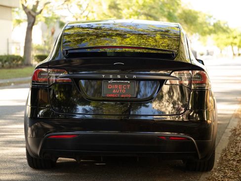 Used 2018 Tesla Model X 75D image 14