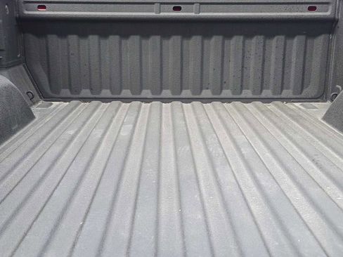 Used 2021 GMC Sierra 1500 SLT image 30