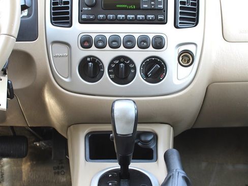 Used 2007 Ford Escape Limited image 13