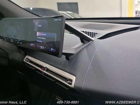 Used 2024 BMW iX xDrive50 w/ Premium Package AWD/4WD image 33