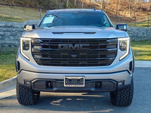 Used 2023 GMC Sierra 1500 Elevation w/ Preferred Package image 8